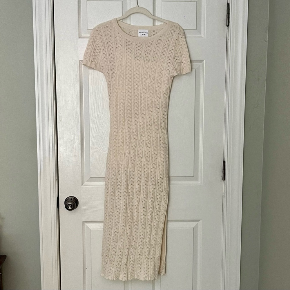 Casual Cream Sheath Midi Dress with Crew Neck